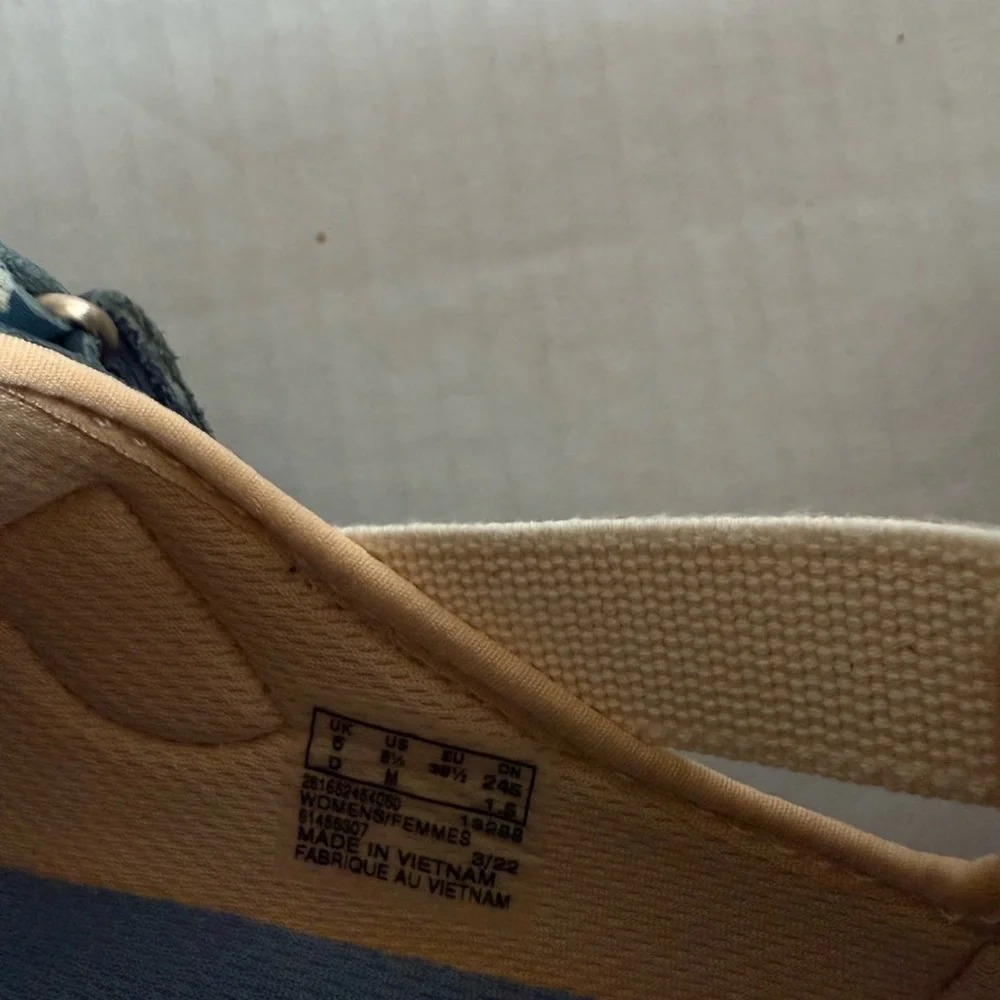 Clarks Women's Teagan Step Loafer - Picture 9 of 9